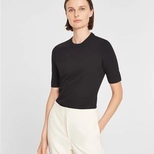 NWOT Club Monaco Perfect Tee. Black X-Small, bound crew neck & elongated sleeve.